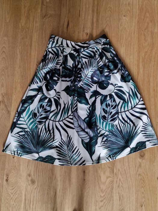 Spódnica midi Boohoo 38 40 kwiaty