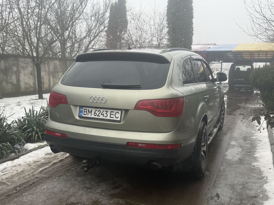 Продам Audi Q7 2007г