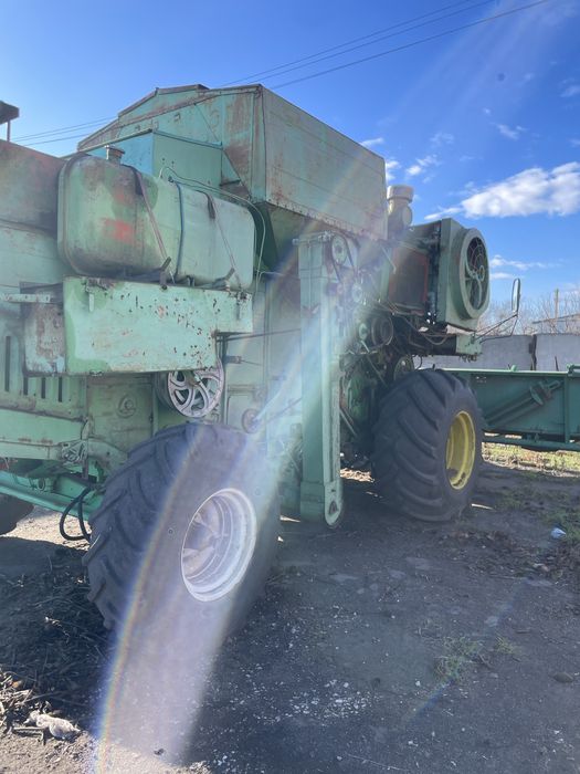 Комбаїн ДОН 1500