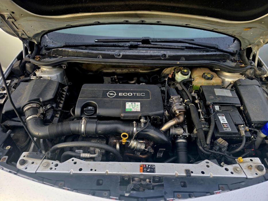 Opel Astra J Sports Tourer 1.7 CDTI