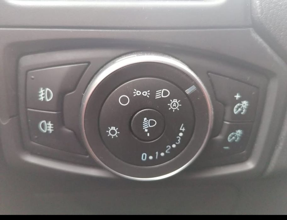 Vendo Ford Focus 1.5 TDCi Titanium