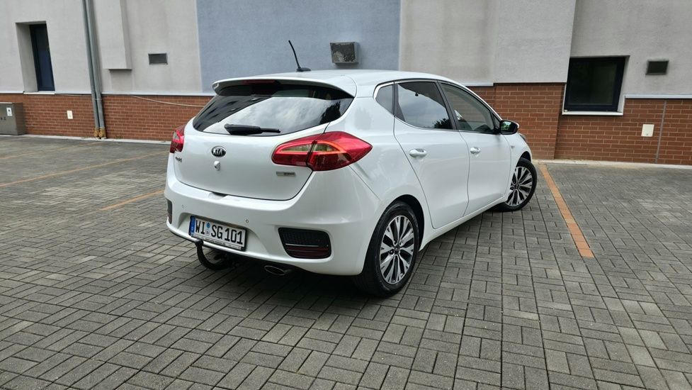 Kia Ceed Ledy  Nawigacja Kamera Serwis Do Końca
