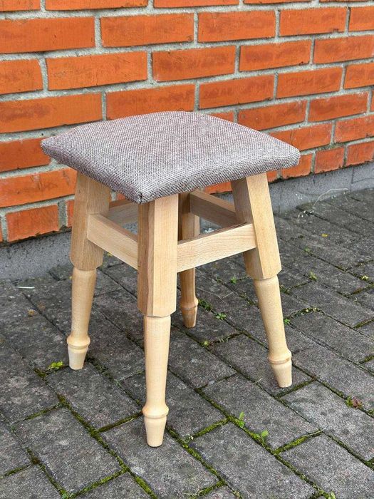 Табуретка , табуретки , стільці , стулья