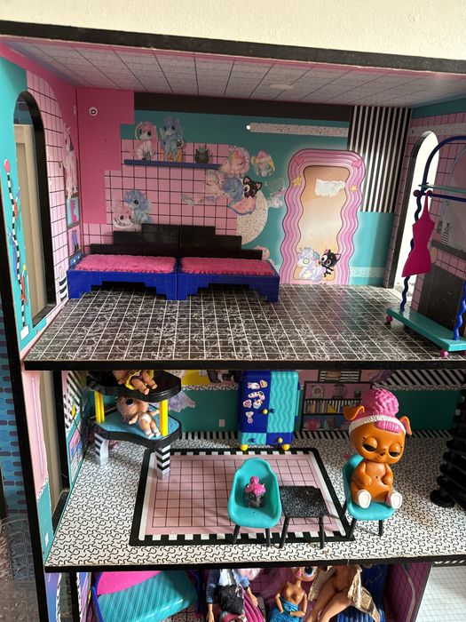 Casa de bonecas LOL OMG