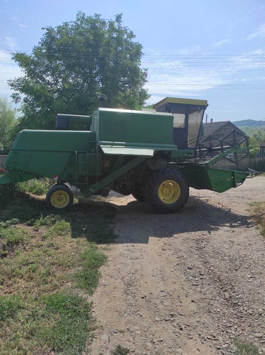 Комбайн JOHN DEERE 1042