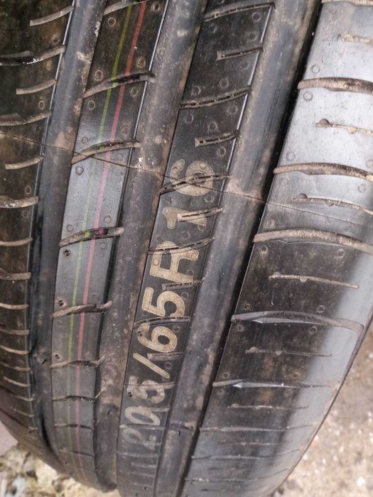 Kumho Tire ES01 95w KH27 205\65\16 made in Korea