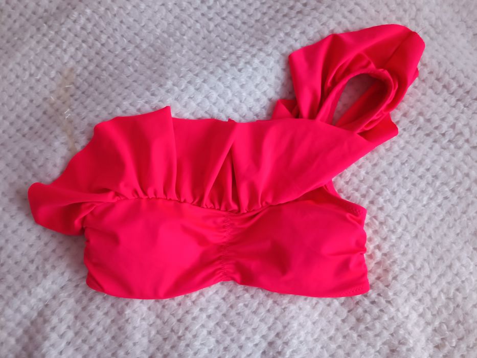 Купальник яскравого коралового кольору