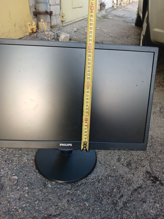 Монитор Philips 223v5l бу