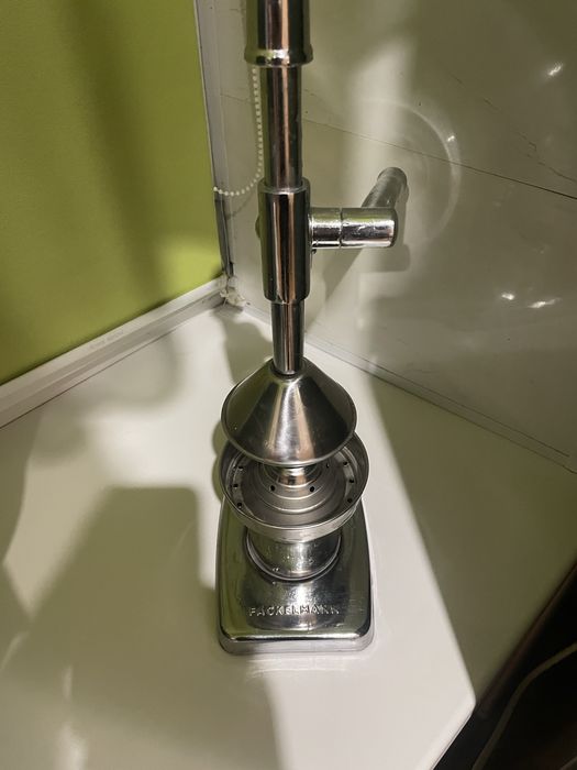 Продам соковыжималку для гранат