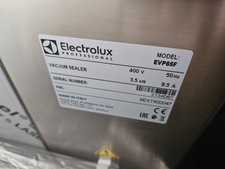 Pakowaczka próżniowa Electrolux EVP65F nowa.
