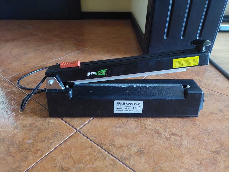 Импульсный термосварщик пакетов и пленок PACPLUS