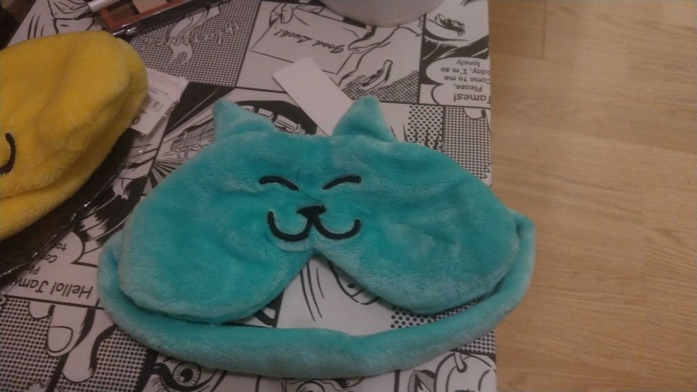 Маски для сна черные, с принтами и коты