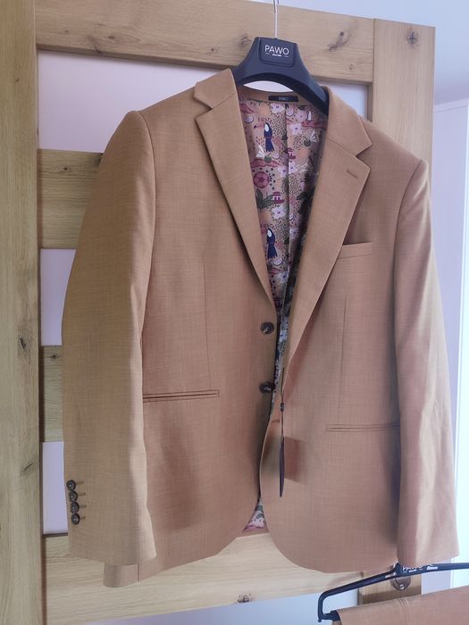 Garnitur męski firmy Pawo