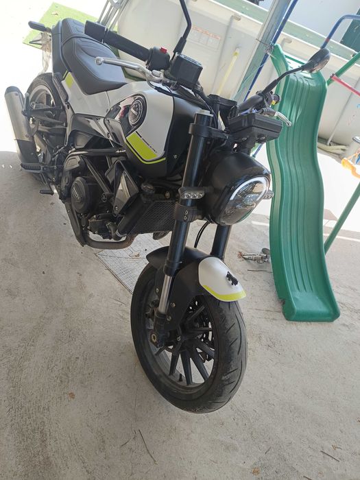 Mota Benelli leoncino 250