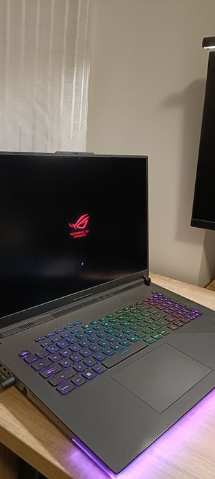 ASUS ROG Strix SCAR 18 i9-14900HX | RTX 4080 | 32GB | 2TB
Vendo ASU