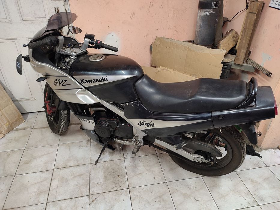Kawasaki GPZ 500 części czasza owiewki lampa tłumik lagi koło bak set