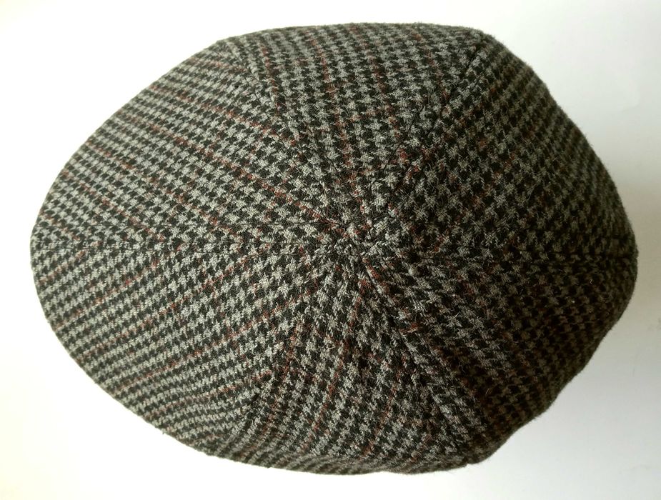 Кепка хуліганка, реглан