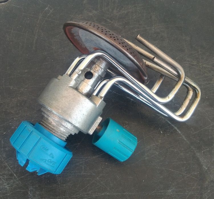 Fogão campingaz portátil e lanterna