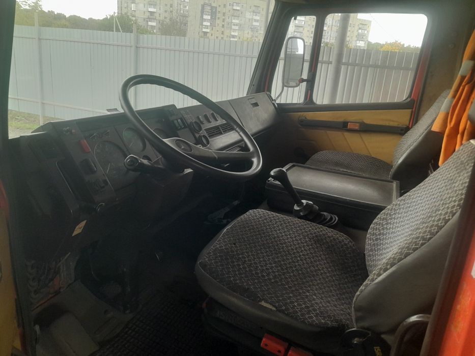 Євакуатор MERCEDES-BENZ 814