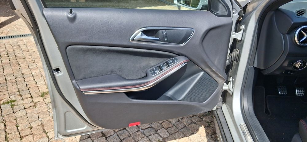 Mercedes GLA180d AMG Line