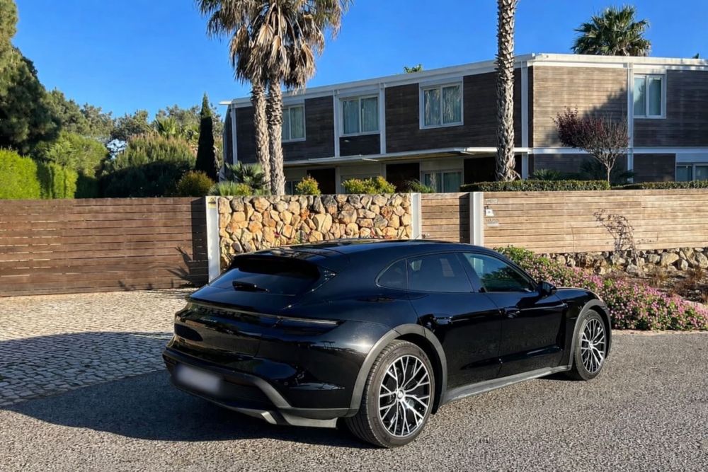 Porsche Taycan Cross Turismo