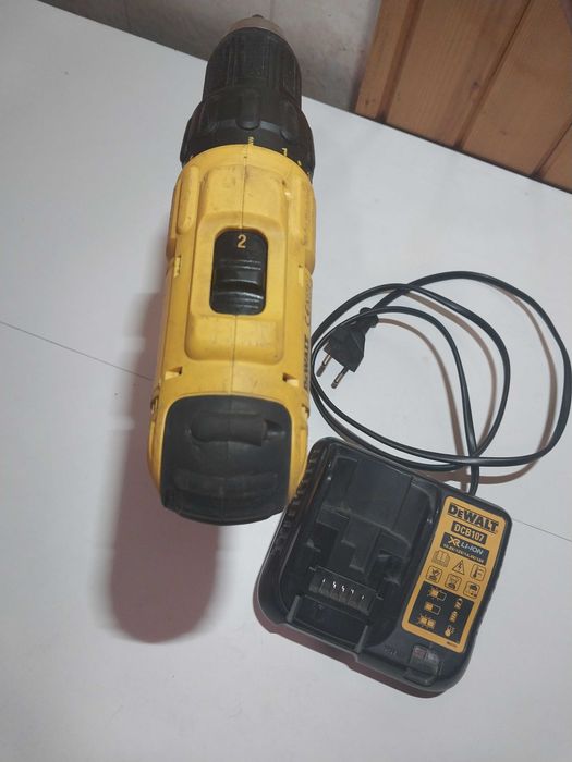 шуруповерт DeWALT DCD771-ks