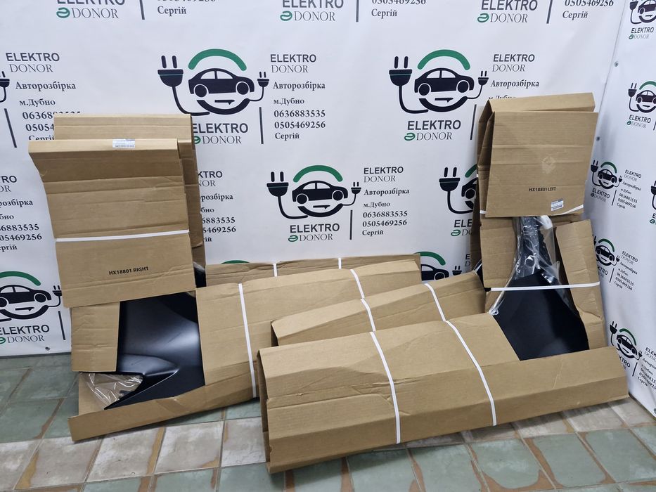 Крило Nissan Leaf 18-24 р.в., крило ліве та праве Ніссан Ліф