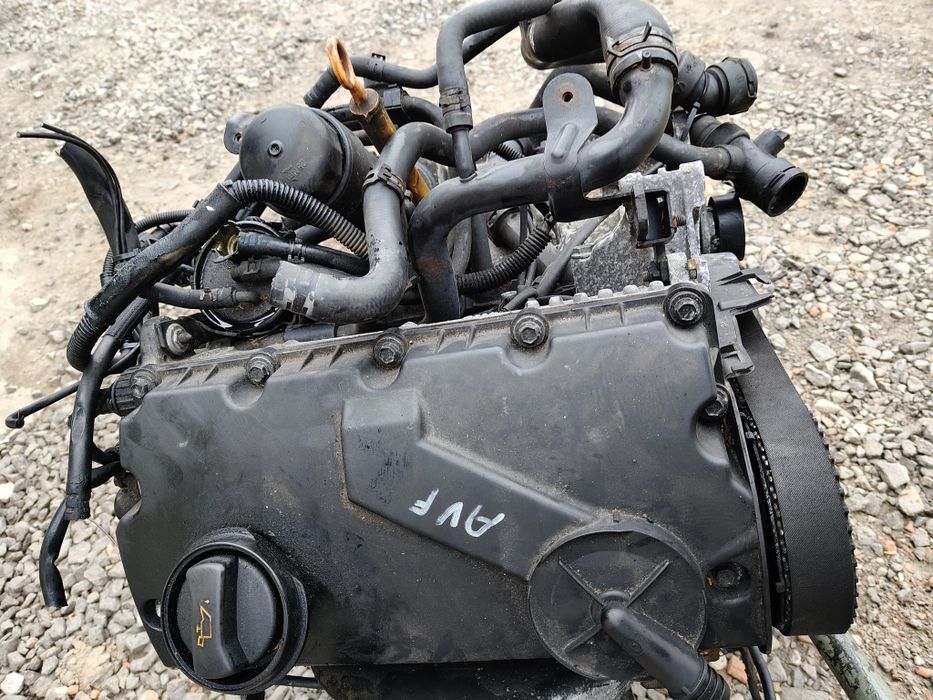Silnik audi a4 b6 b7 mocowanie łapa wtryski 1,9 TDI AVF