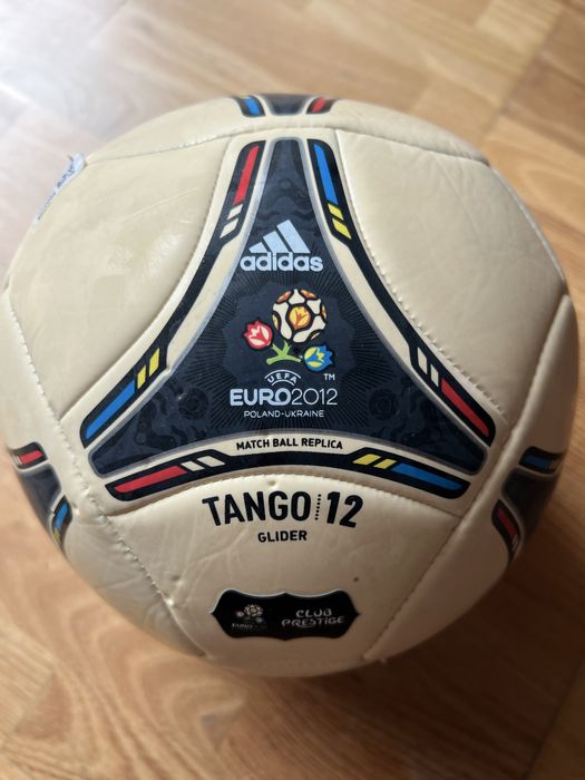 Tango 12 piłka euro 2012 adidas