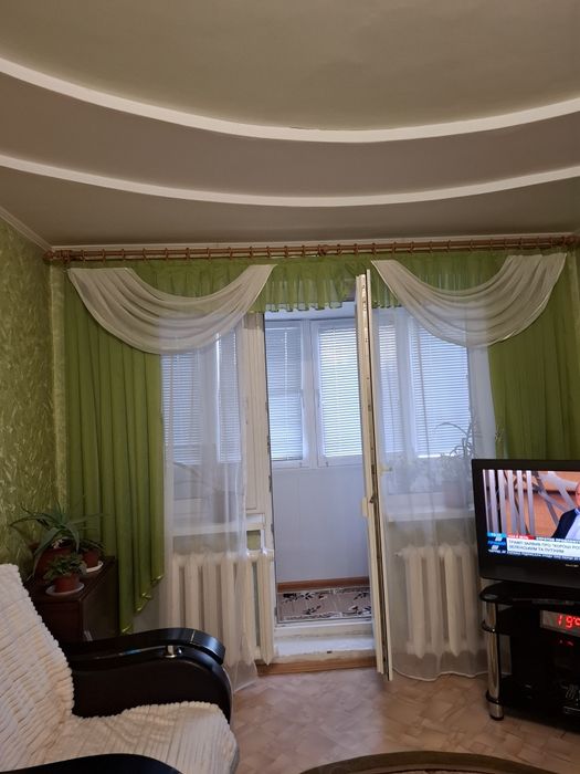 Продам 2х кімнатну квартиру біля 16 міськлікарні ( 44 квартал)+ гараж
