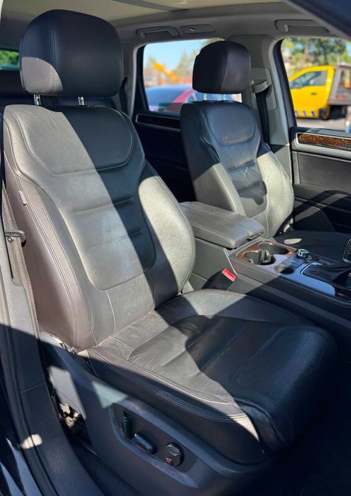Volkswagen Touareg Executive      2013