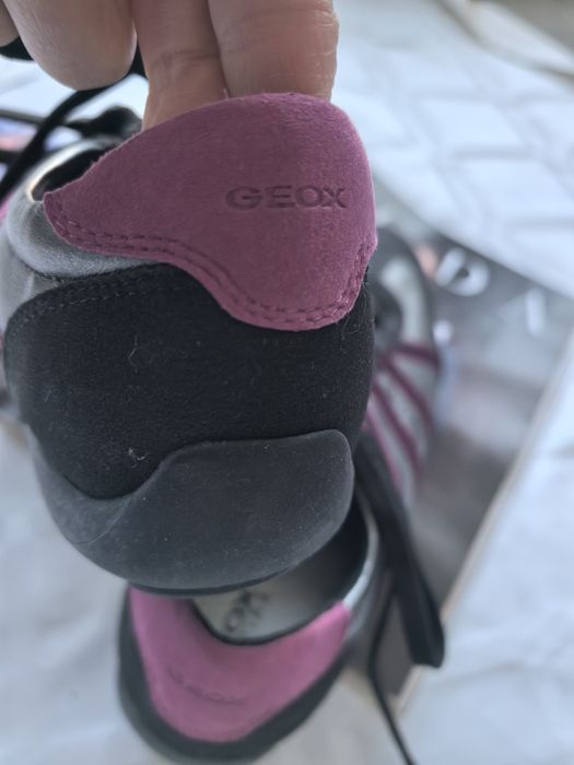 Viralowe adidasy damskie marki Geox rozmiar