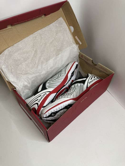 Бігові кросівки Saucony 46.5