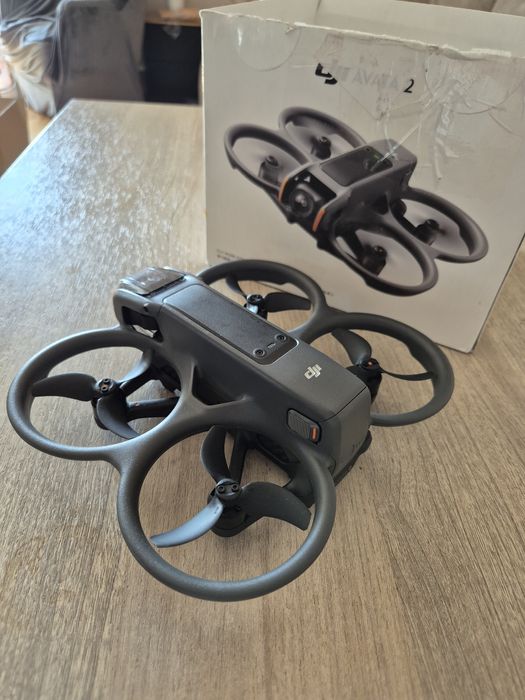Dron DJI Avata 2 Fly More