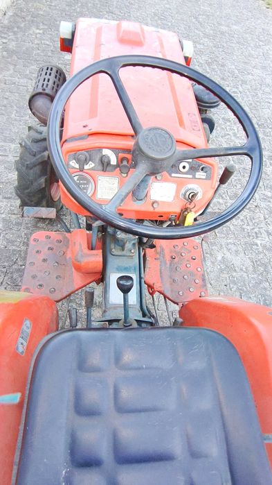 Trator kubota 4x4