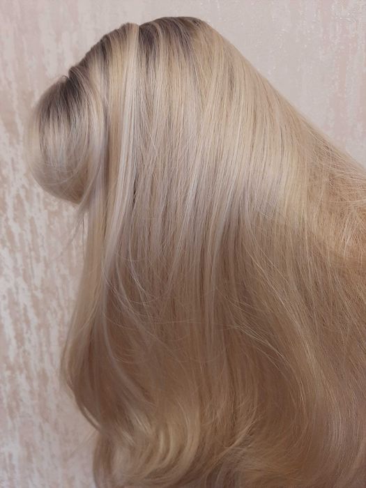 Продам парик блонд 60 см очень красивый