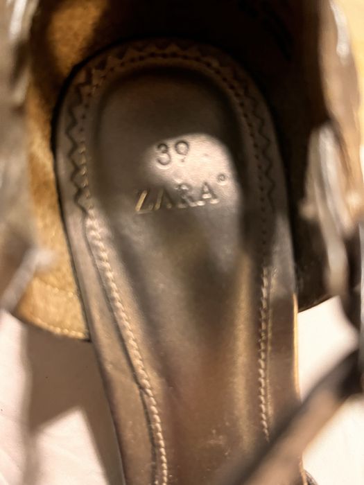 Sapatos em cunha de pele da zara cor chumbo