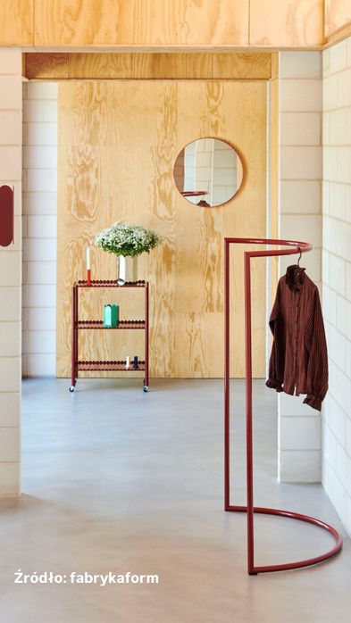 Wieszak bordowy C-shape marki HAY