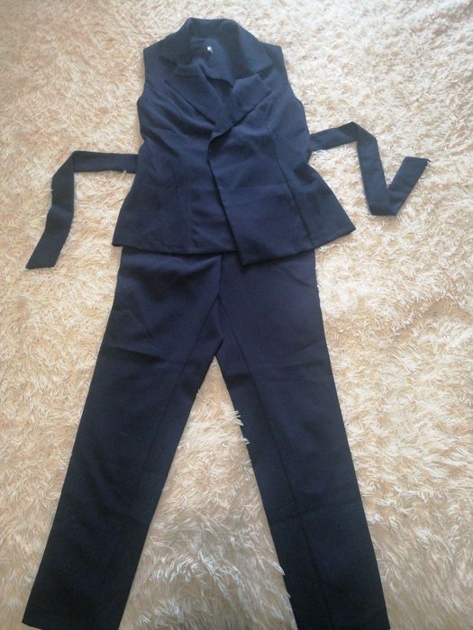 Костюм жіночий класичний