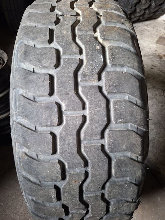 Opona 425/65 R 22,5