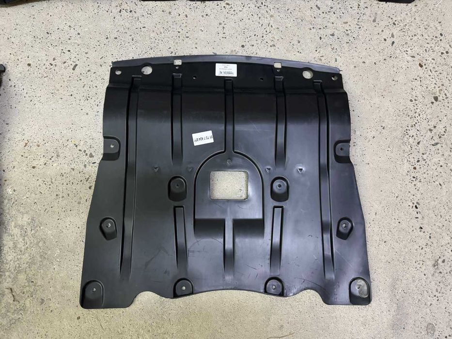 Защита двигателя 51757424879 Х5 G05 G06 х6 Х7 Г07 захист двигуна BMW
