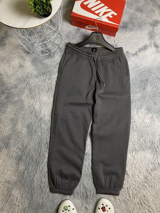 Продам мужской спортивный костюм серый утепелнный H&M