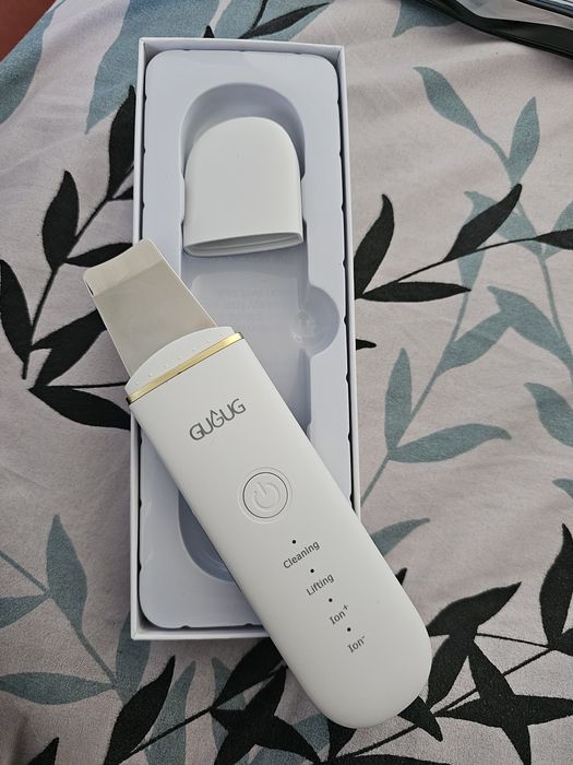 GUGUG Скруббер для кожи очиститель пор 4 режима