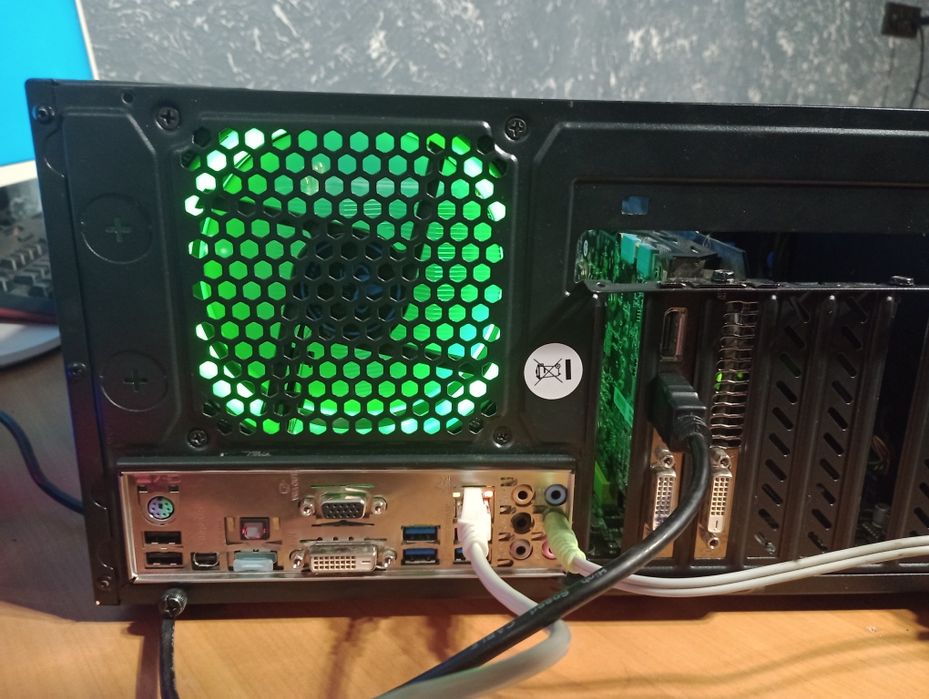 Системний блок комп'ютер i7 processor