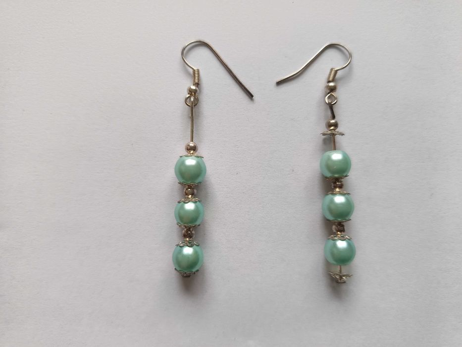 Kolczyki z trzema koralikami