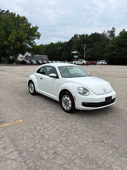 Volkswagen Beetle SE      2016