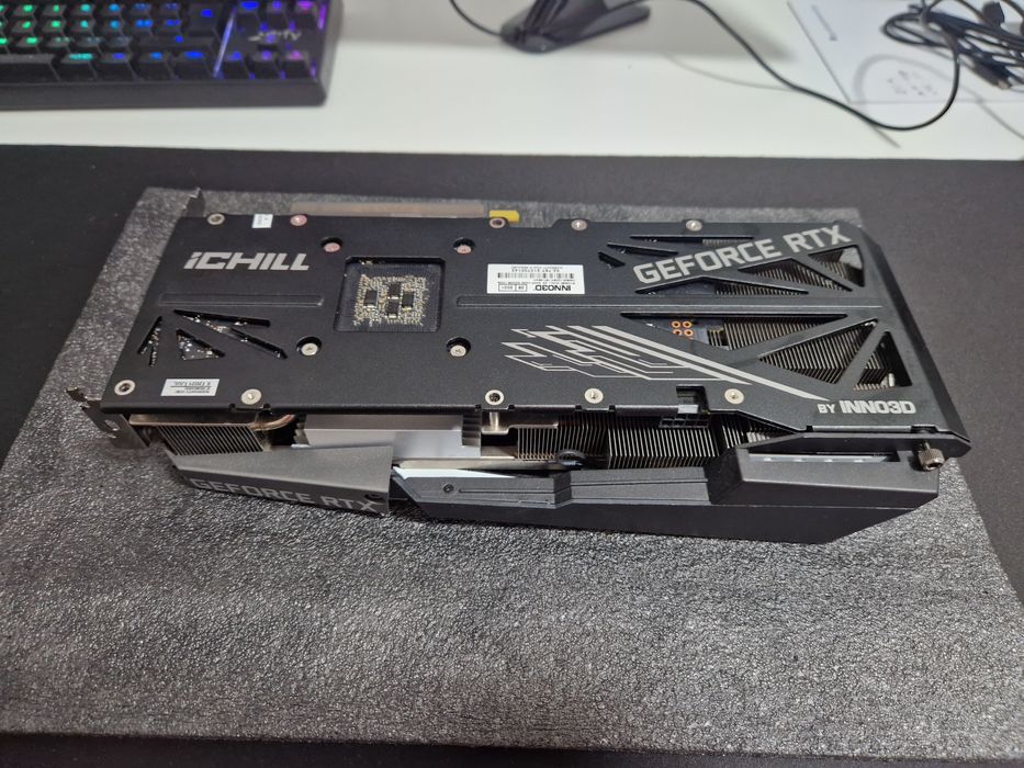 Placa Gráfica RTX 3060 12GB INNO3D ICHILL X3 RED