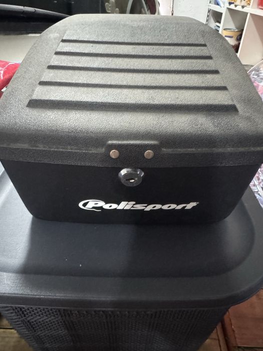 Bau preto para bicicleta