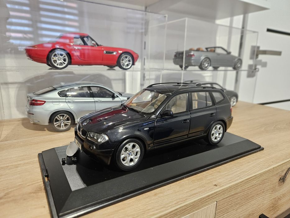 BMW 1:18 X3 Kyosho E83