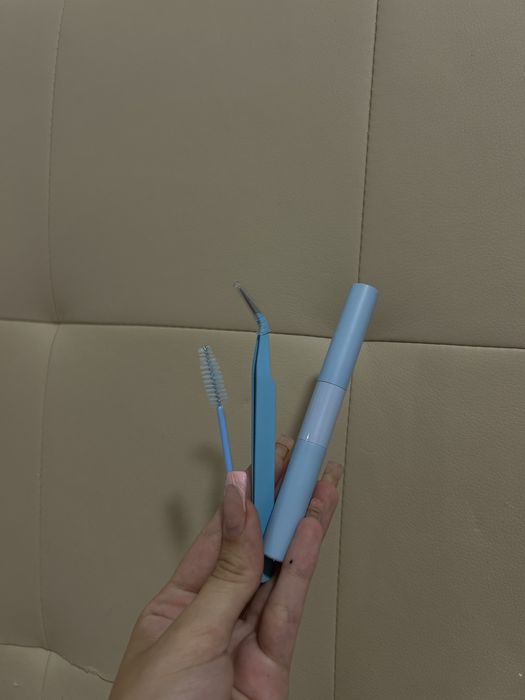 Eyelash Clusters